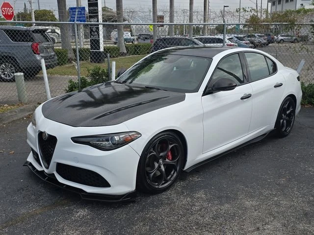 2019 Alfa Romeo Giulia - Image 4 of 19