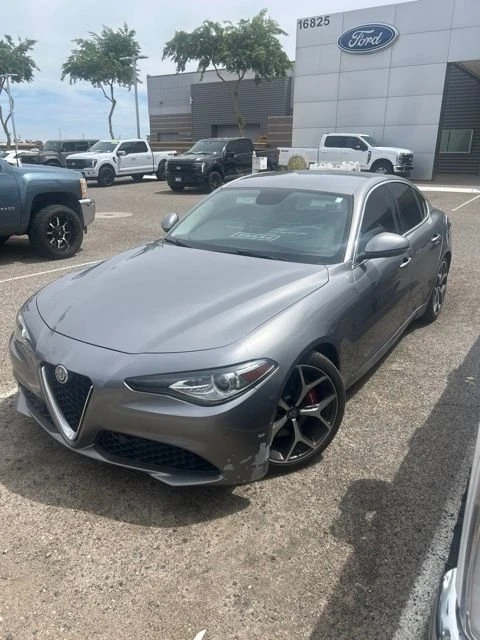 2019 Alfa Romeo Giulia - Image 11 of 20