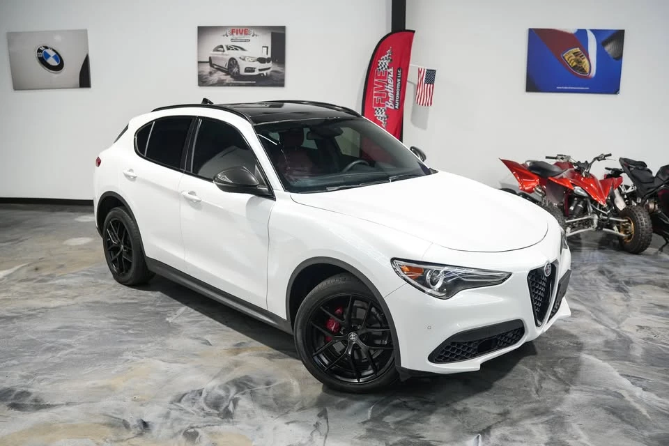 2019 Alfa Romeo Stelvio - Image 2 of 20