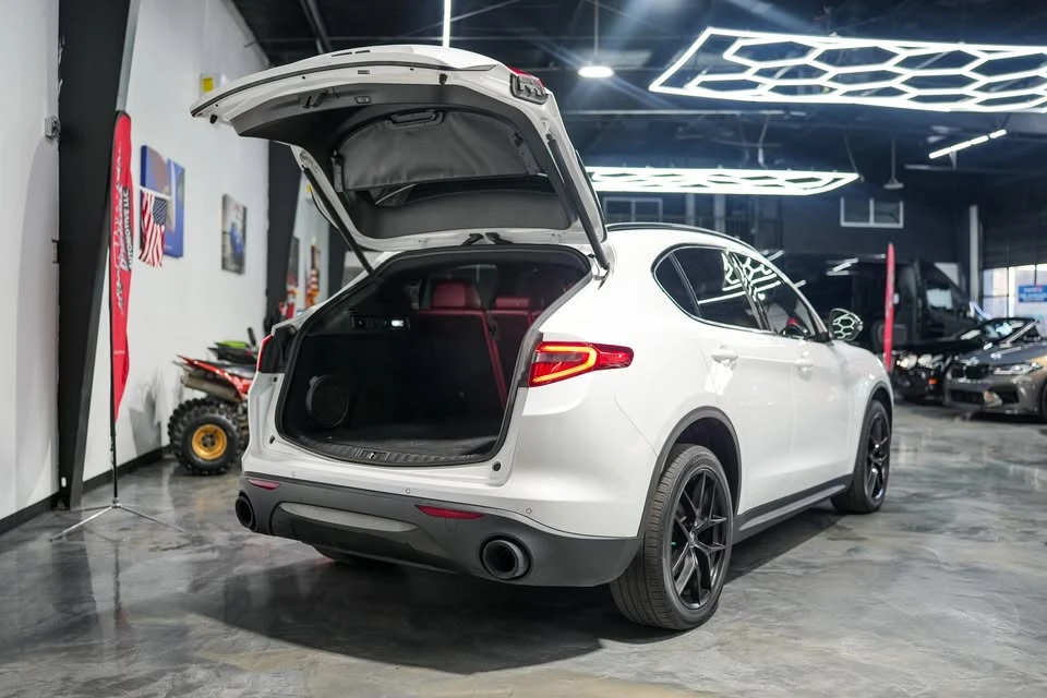 2019 Alfa Romeo Stelvio - Image 12 of 20