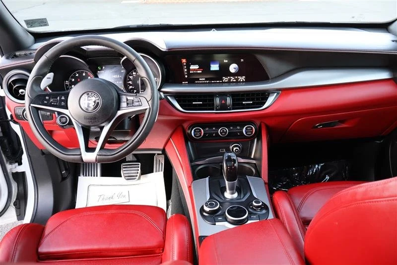 2019 Alfa Romeo Stelvio - Image 18 of 20
