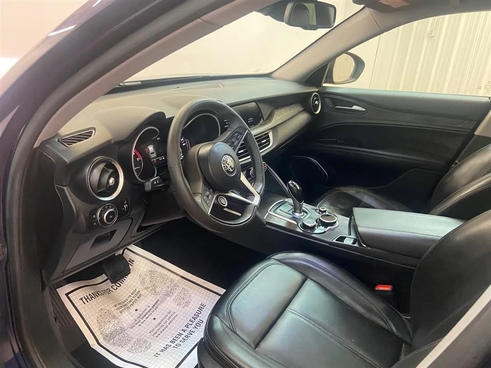 2019 Alfa Romeo Stelvio - Image 16 of 20