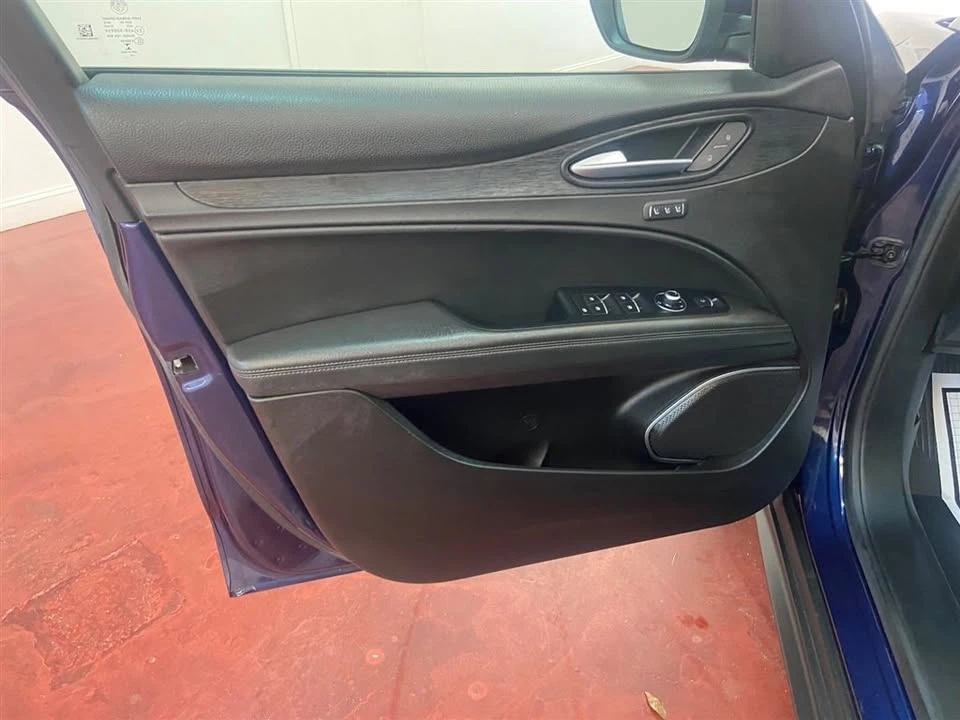 2019 Alfa Romeo Stelvio - Image 15 of 20