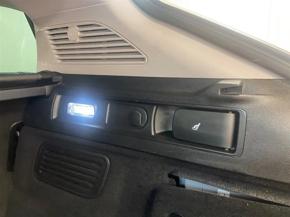 2019 Alfa Romeo Stelvio - Image 11 of 20