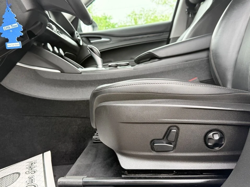 2019 Alfa Romeo Stelvio - Image 16 of 20
