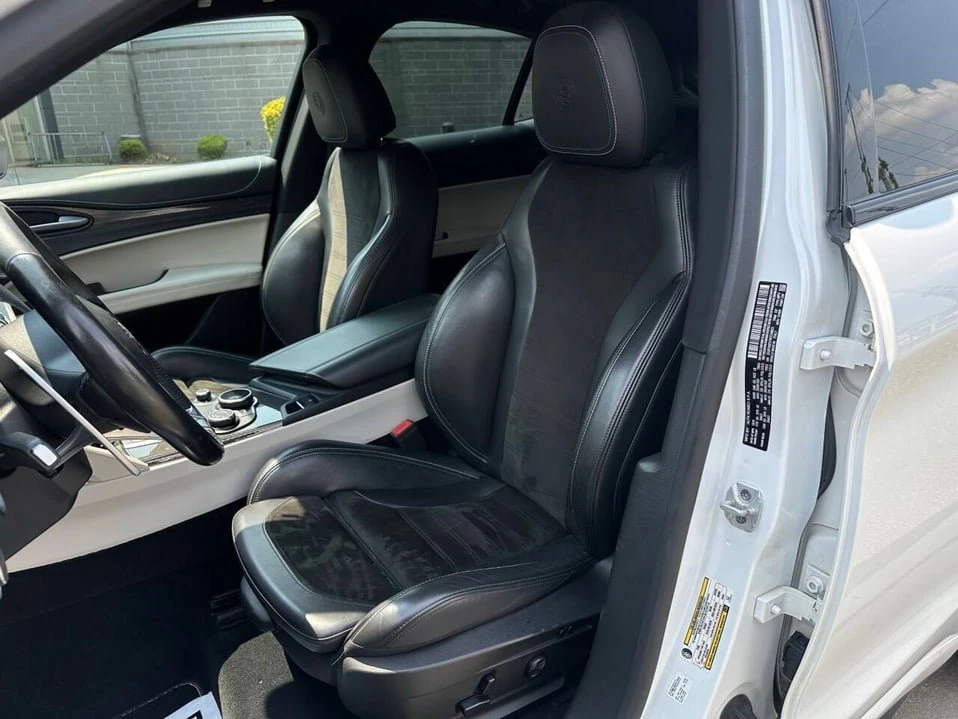 2019 Alfa Romeo Stelvio - Image 13 of 20