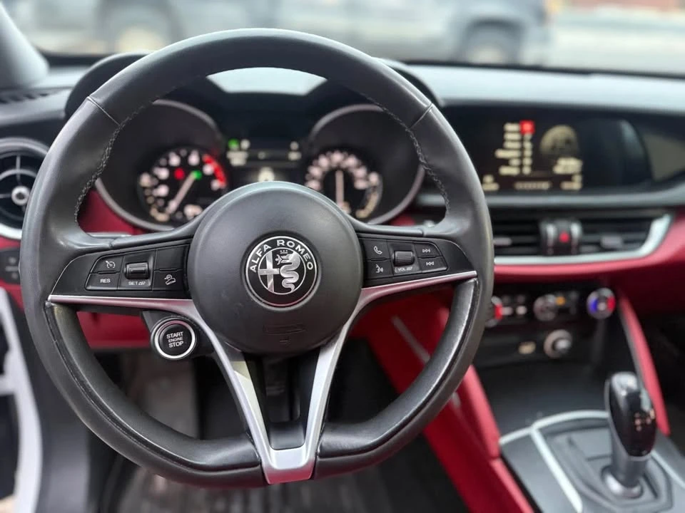 2019 Alfa Romeo Stelvio - Image 15 of 19