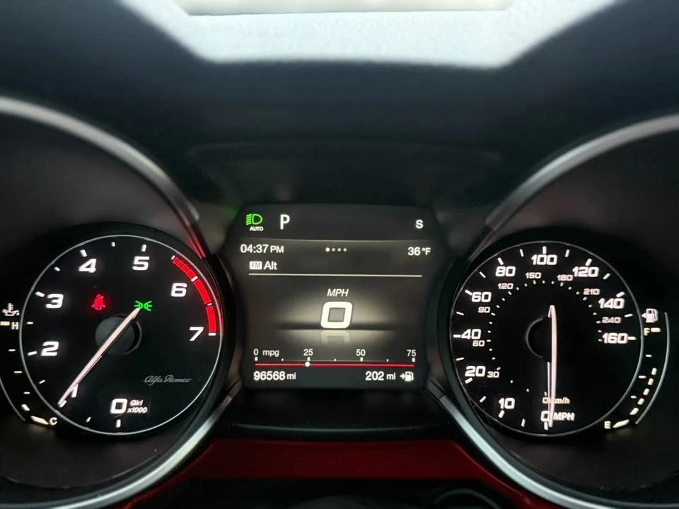 2019 Alfa Romeo Stelvio - Image 18 of 19
