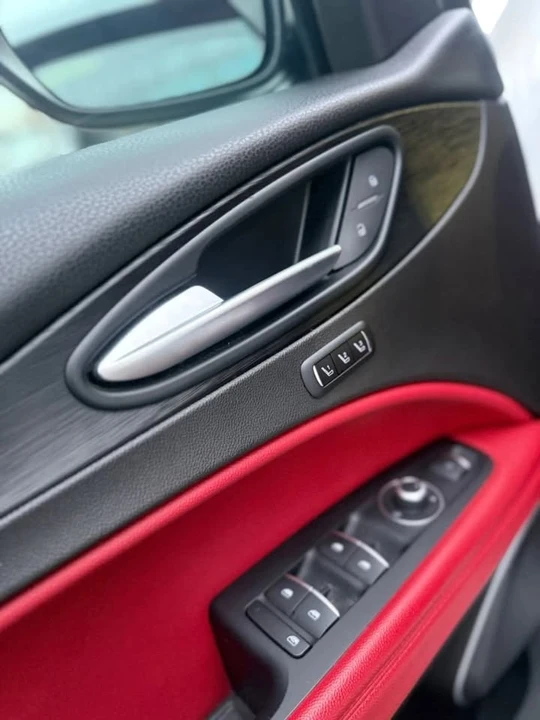 2019 Alfa Romeo Stelvio - Image 9 of 19