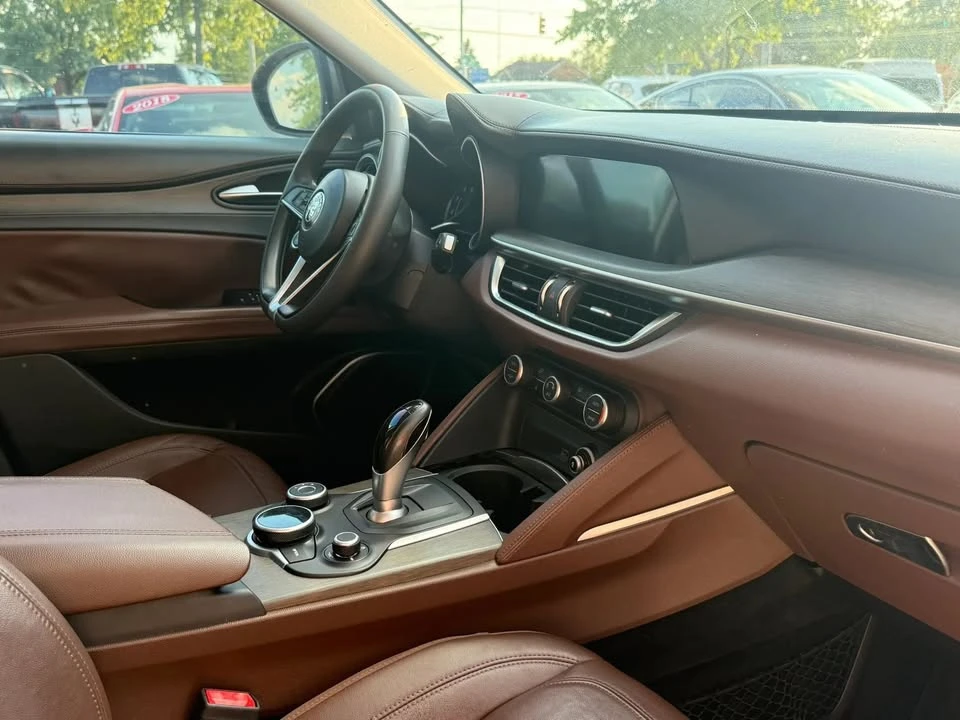 2019 Alfa Romeo Stelvio - Image 13 of 20