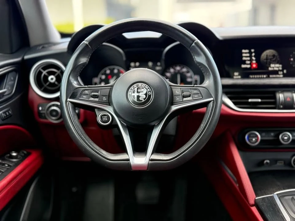 2019 Alfa Romeo Stelvio - Image 13 of 18