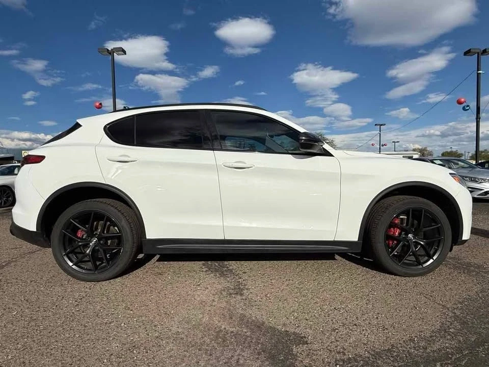 2019 Alfa Romeo Stelvio - Image 10 of 18