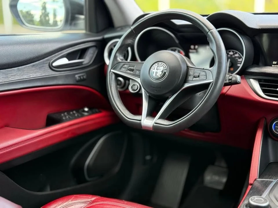 2019 Alfa Romeo Stelvio - Image 12 of 18