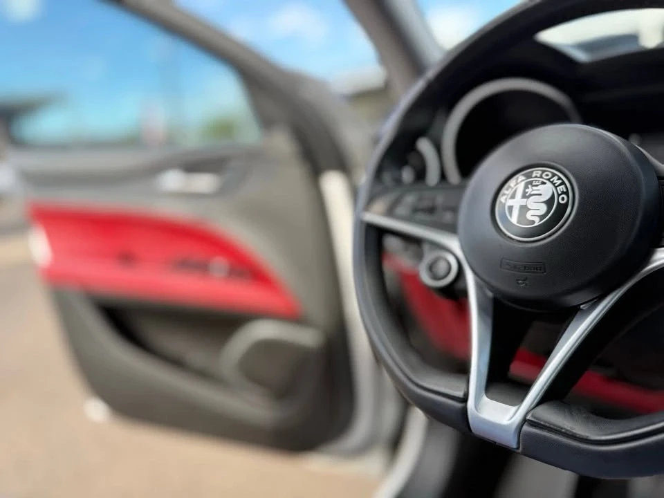2019 Alfa Romeo Stelvio - Image 14 of 18
