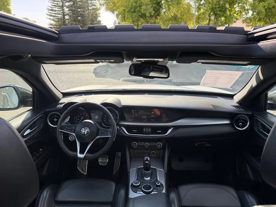 2019 Alfa Romeo Stelvio - Image 14 of 19