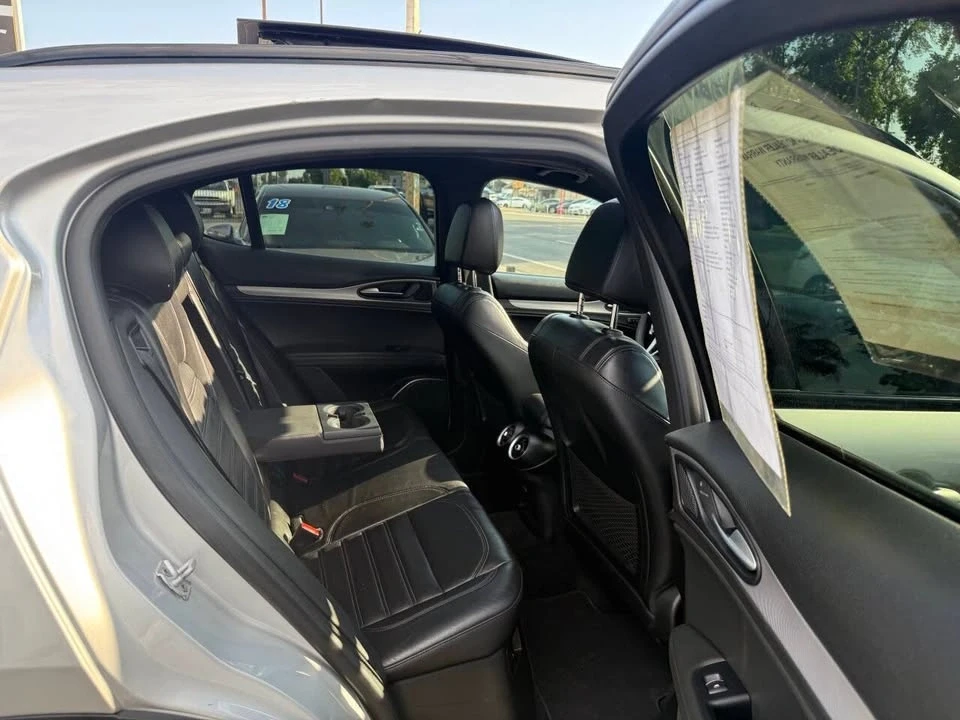 2019 Alfa Romeo Stelvio - Image 15 of 19