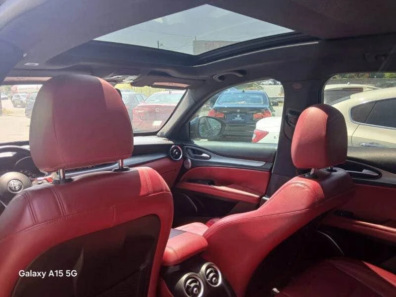 2019 Alfa Romeo Stelvio - Image 10 of 20