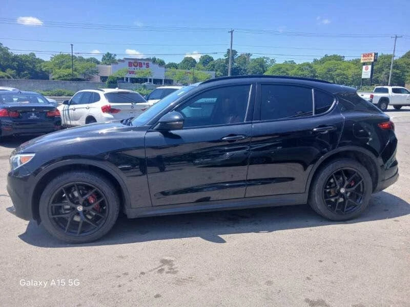 2019 Alfa Romeo Stelvio - Image 17 of 20