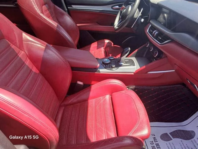 2019 Alfa Romeo Stelvio - Image 14 of 20