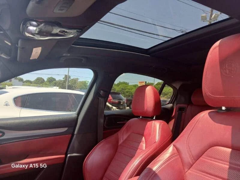 2019 Alfa Romeo Stelvio - Image 9 of 20