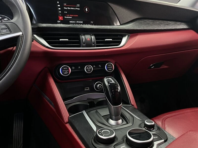 2019 Alfa Romeo Stelvio - Image 14 of 20