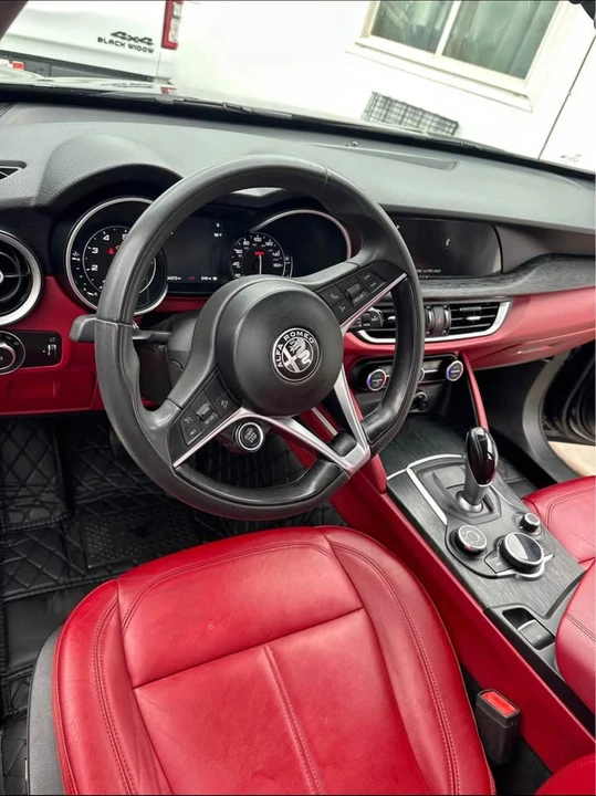 2019 Alfa Romeo Stelvio - Image 13 of 15