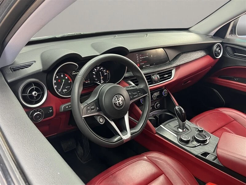 2019 Alfa Romeo Stelvio - Image 19 of 20