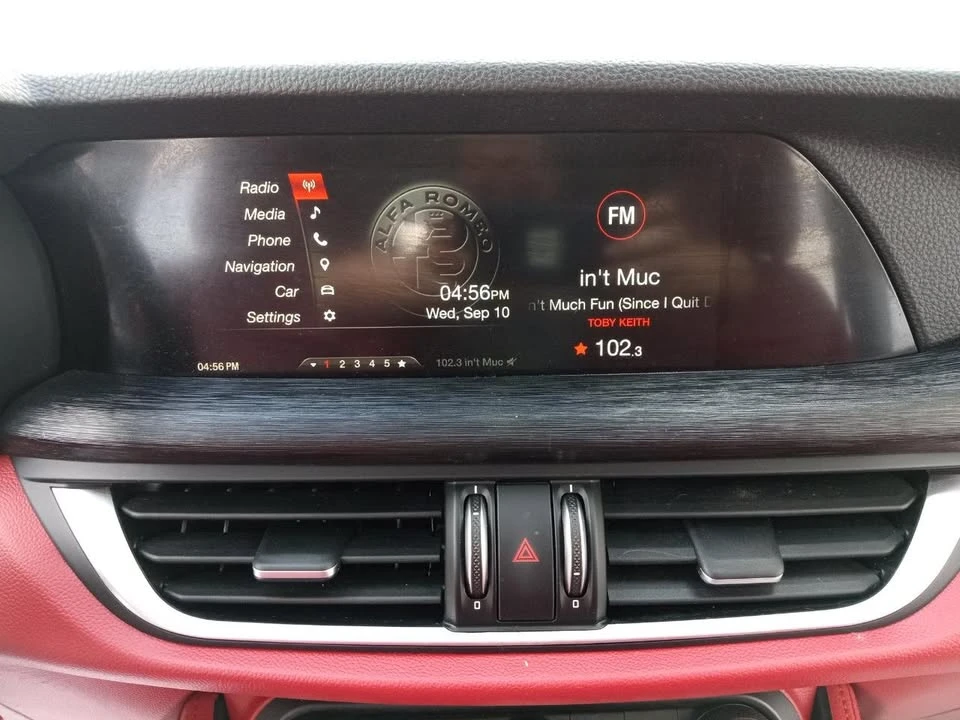 2019 Alfa Romeo Stelvio - Image 15 of 17