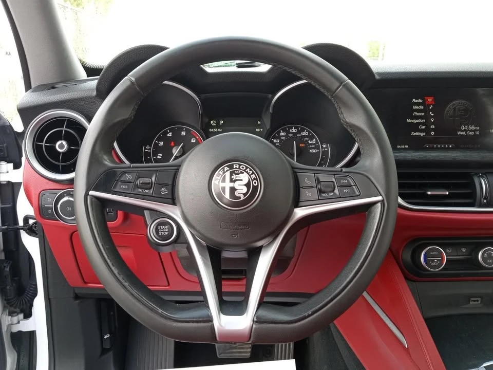 2019 Alfa Romeo Stelvio - Image 14 of 17