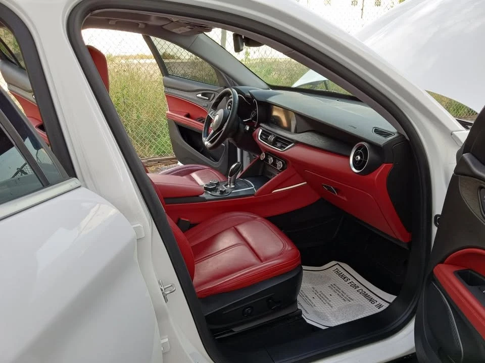 2019 Alfa Romeo Stelvio - Image 10 of 17