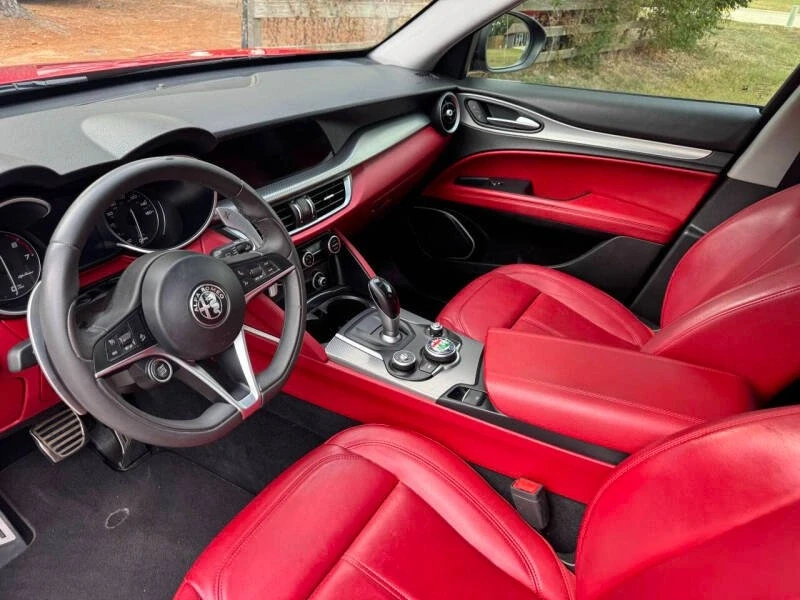 2019 Alfa Romeo Stelvio - Image 17 of 19