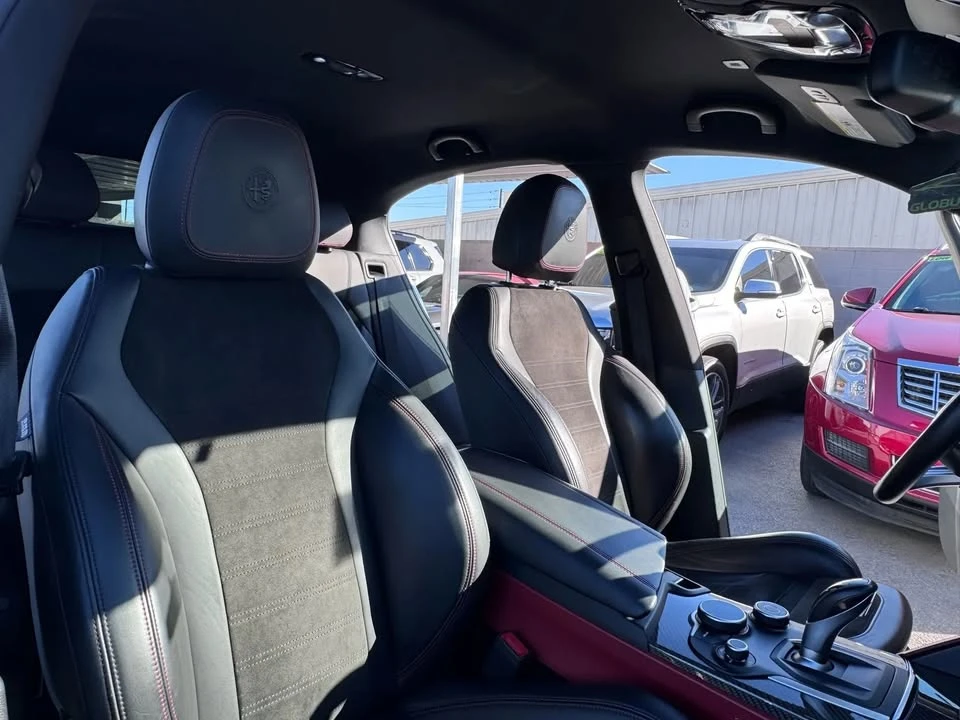 2019 Alfa Romeo Stelvio - Image 16 of 19