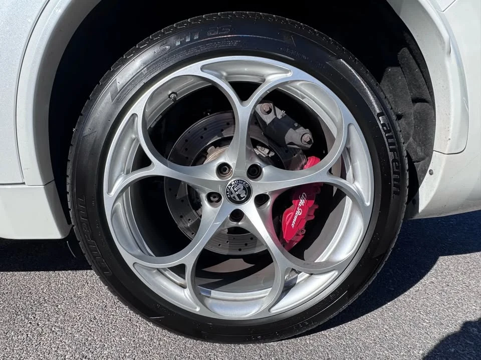 2019 Alfa Romeo Stelvio - Image 7 of 19