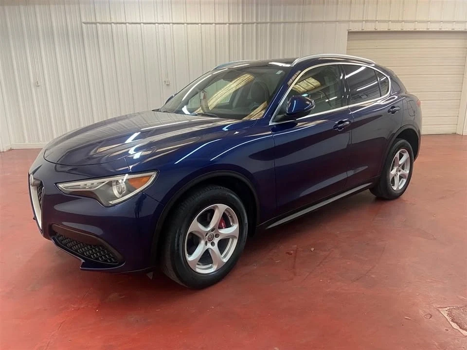 2019 Alfa Romeo Stelvio - Image 11 of 17
