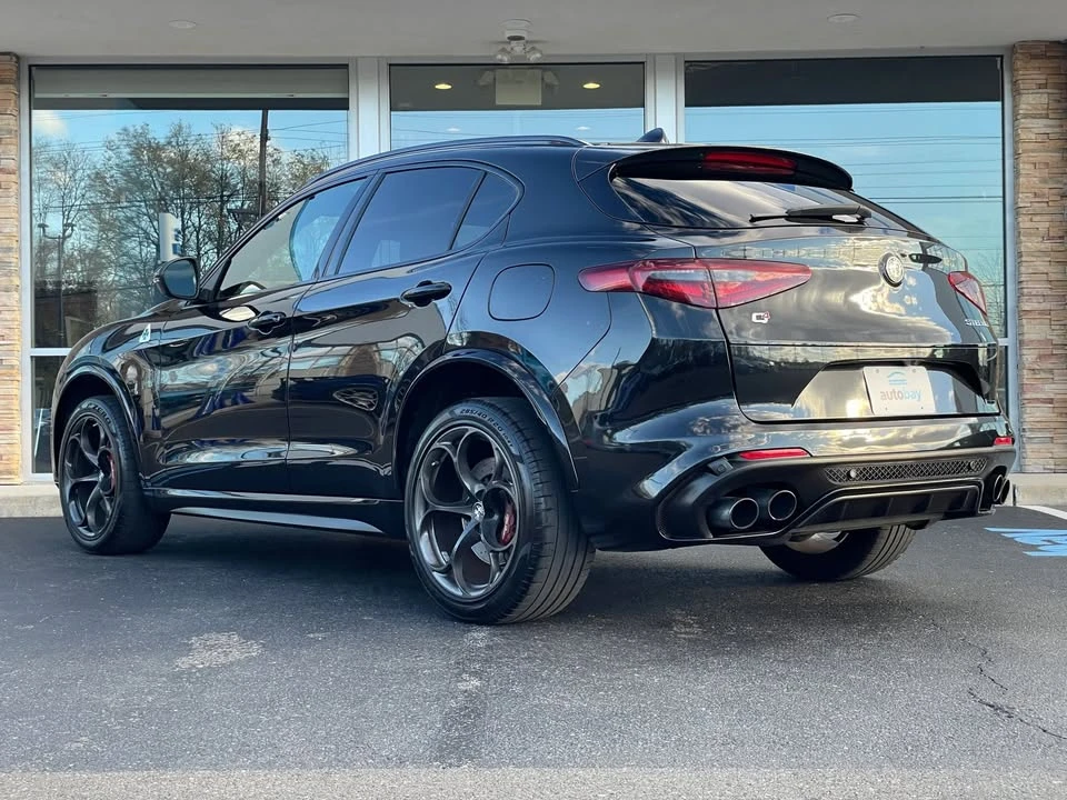 2019 Alfa Romeo Stelvio - Image 9 of 20