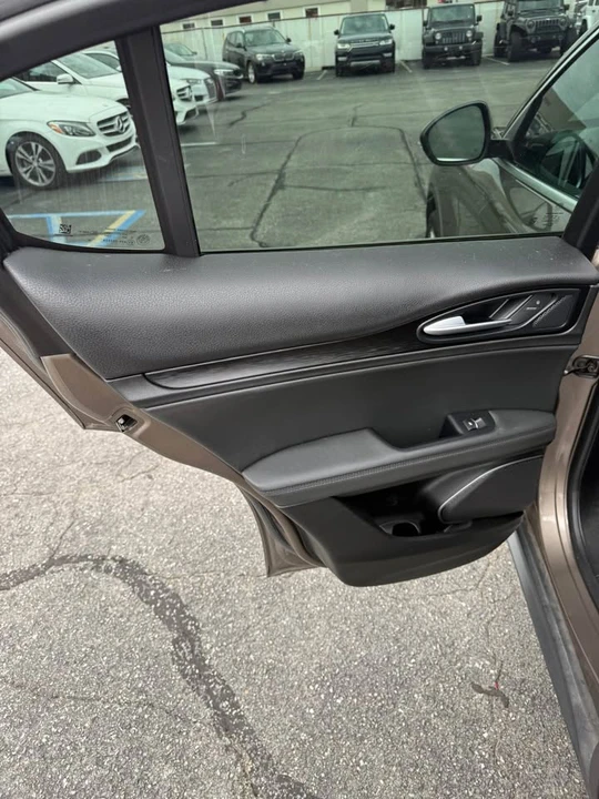 2019 Alfa Romeo Stelvio - Image 10 of 18