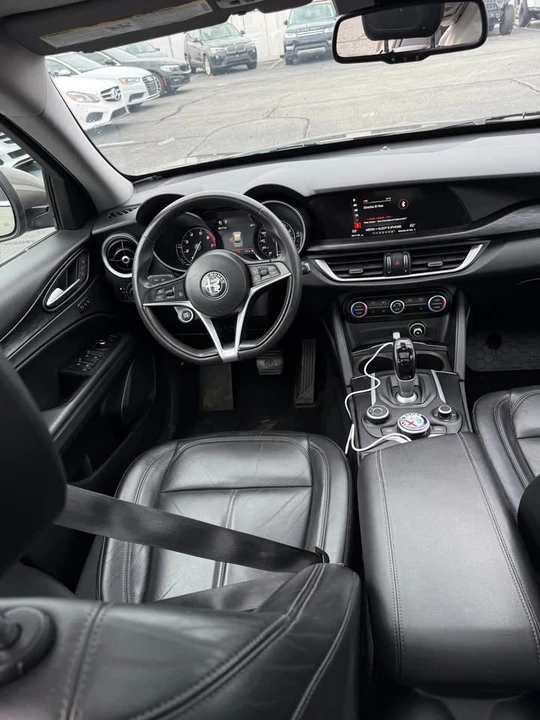 2019 Alfa Romeo Stelvio - Image 12 of 18