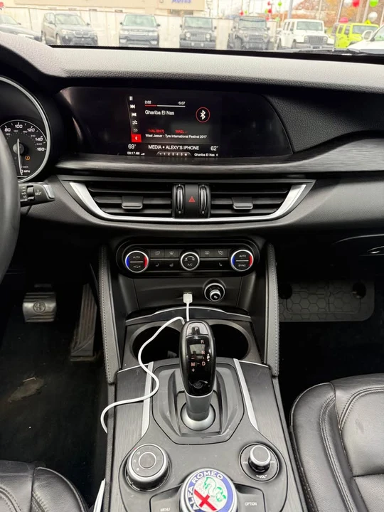 2019 Alfa Romeo Stelvio - Image 16 of 18
