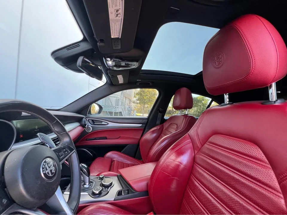 2019 Alfa Romeo Stelvio - Image 12 of 17