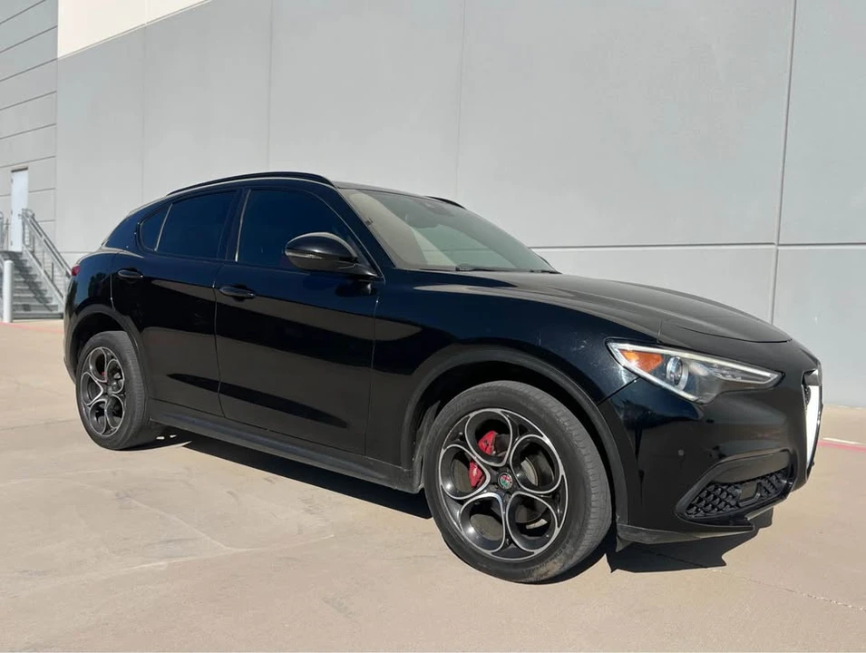 2019 Alfa Romeo Stelvio - Image 8 of 17