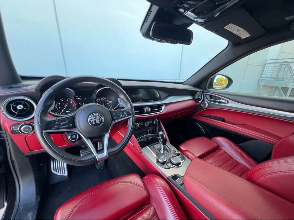 2019 Alfa Romeo Stelvio - Image 10 of 17