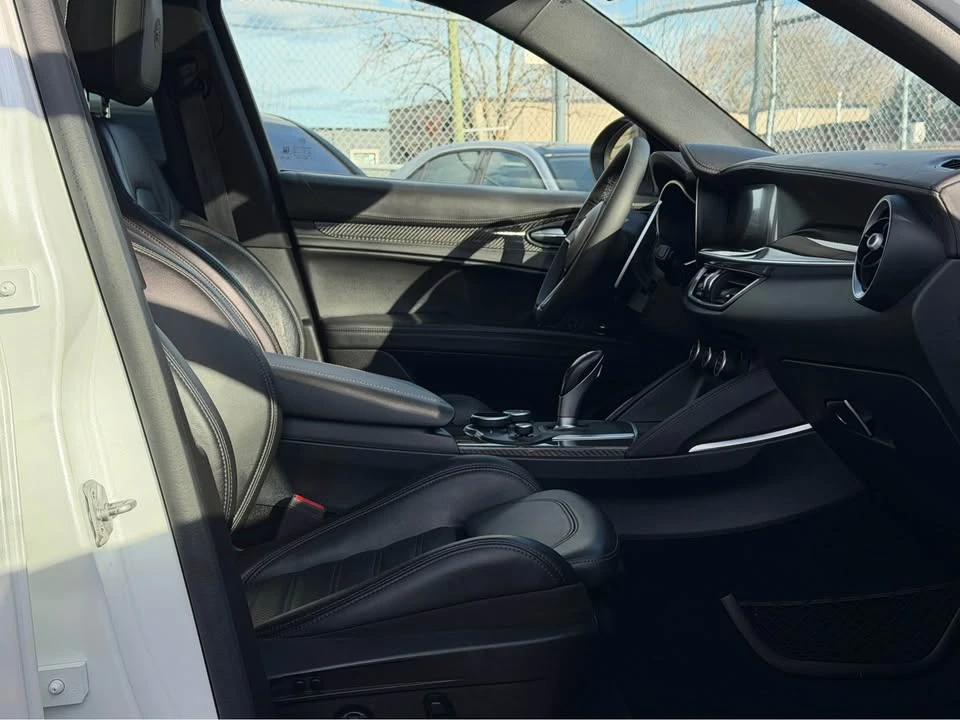 2019 Alfa Romeo Stelvio - Image 9 of 18