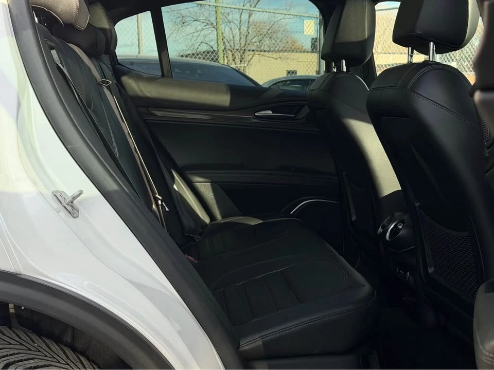 2019 Alfa Romeo Stelvio - Image 12 of 18