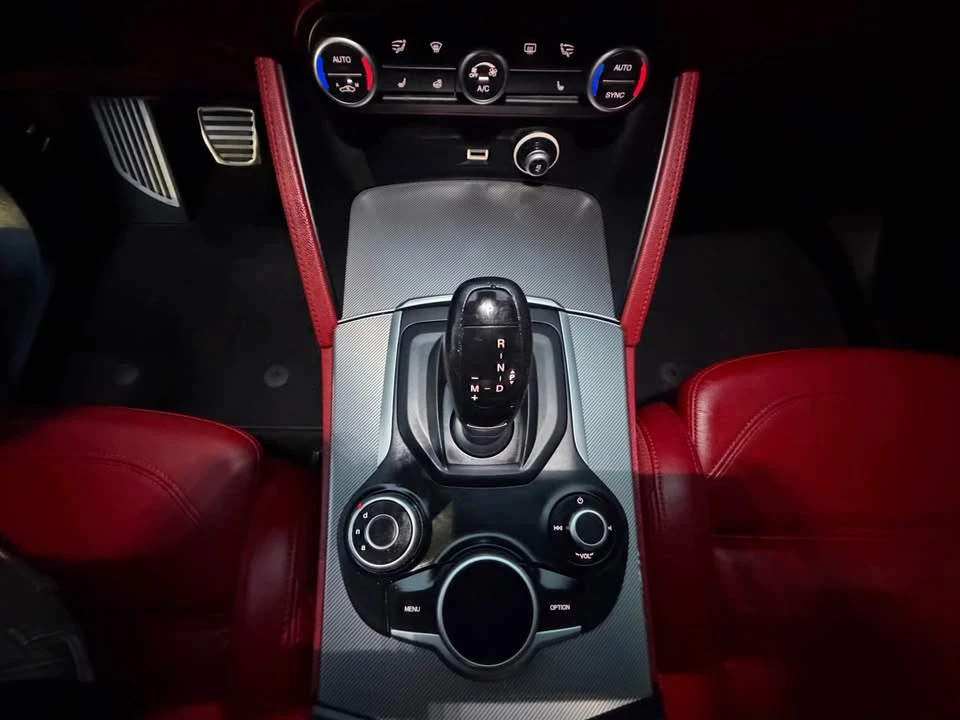 2019 Alfa Romeo Stelvio - Image 14 of 14