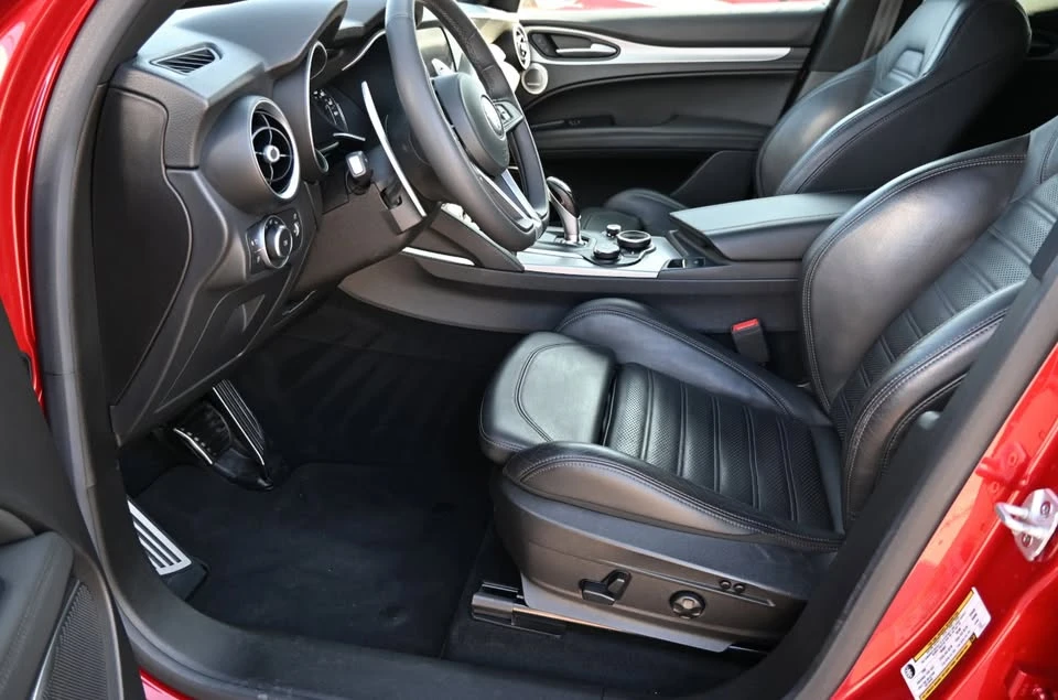 2019 Alfa Romeo Stelvio - Image 12 of 18