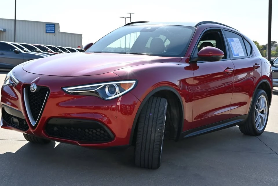 2019 Alfa Romeo Stelvio - Image 2 of 18