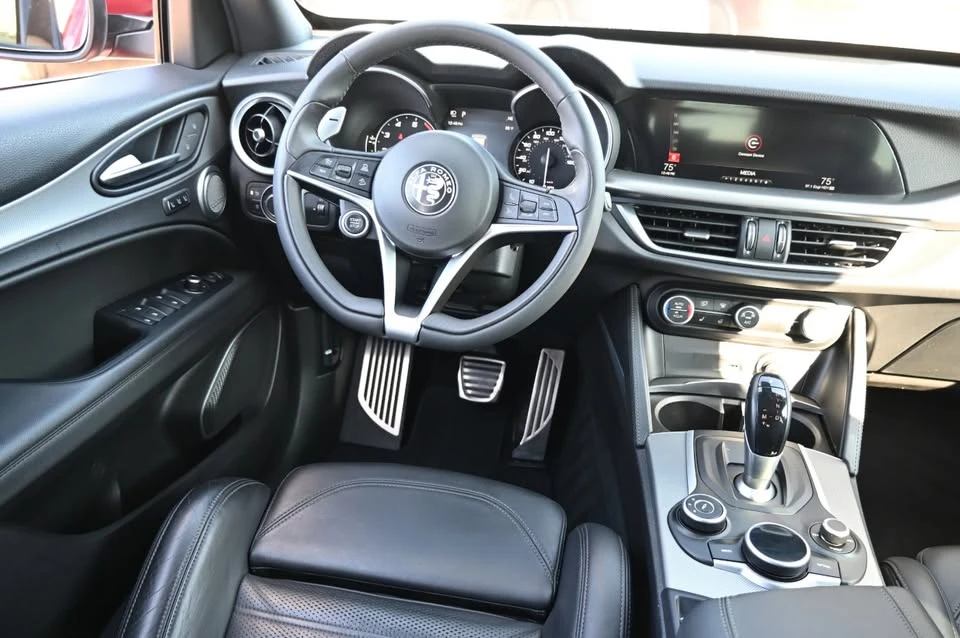 2019 Alfa Romeo Stelvio - Image 6 of 18