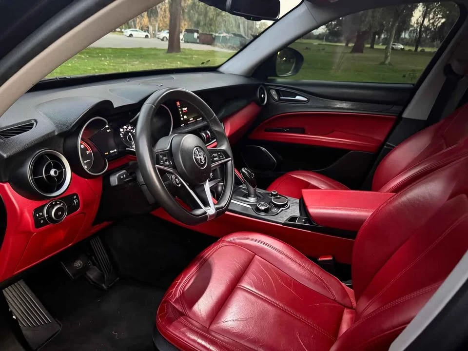2019 Alfa Romeo Stelvio - Image 13 of 20