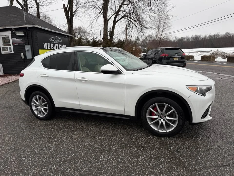 2019 Alfa Romeo Stelvio - Image 2 of 20