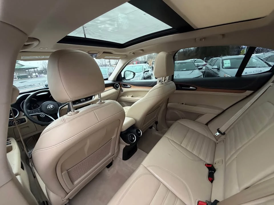 2019 Alfa Romeo Stelvio - Image 11 of 20